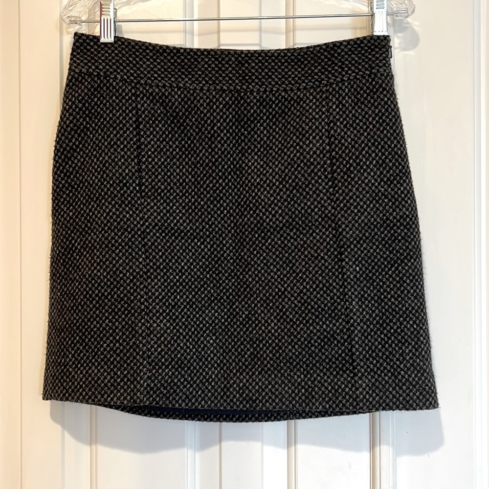 Ann Taylor The Loft classic wool skirt. Grey tweed